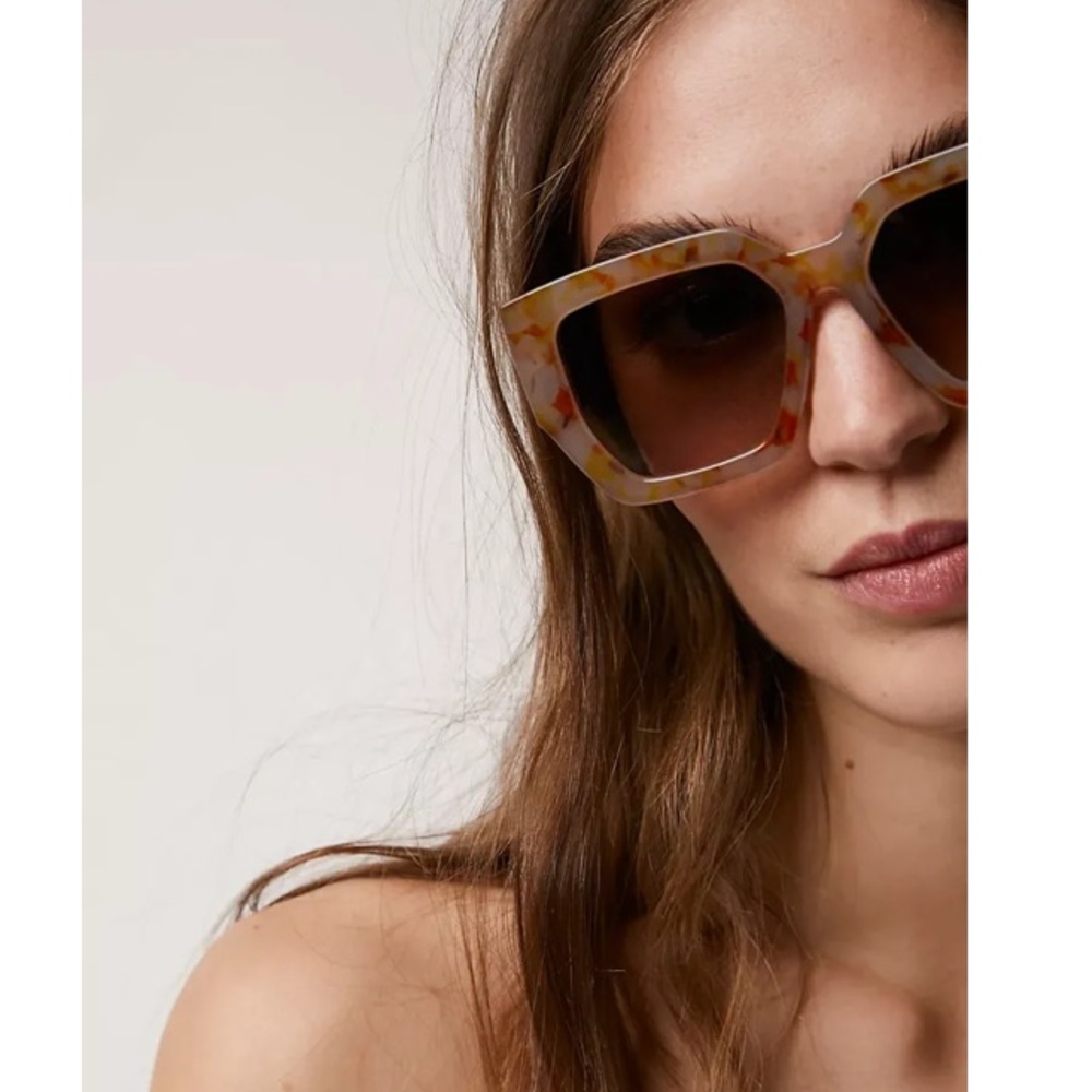 HOST PICK! Tortoise Print Matte Square Sunglasses